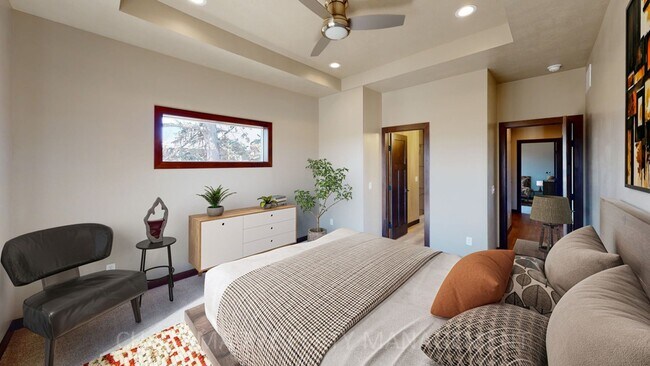 Building Photo - WALK IN AND AMENITY FILLED THREE BEDROOM TOWNHOME!