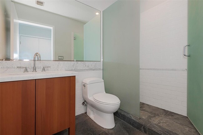 Building Photo - 6103 Aqua Ave