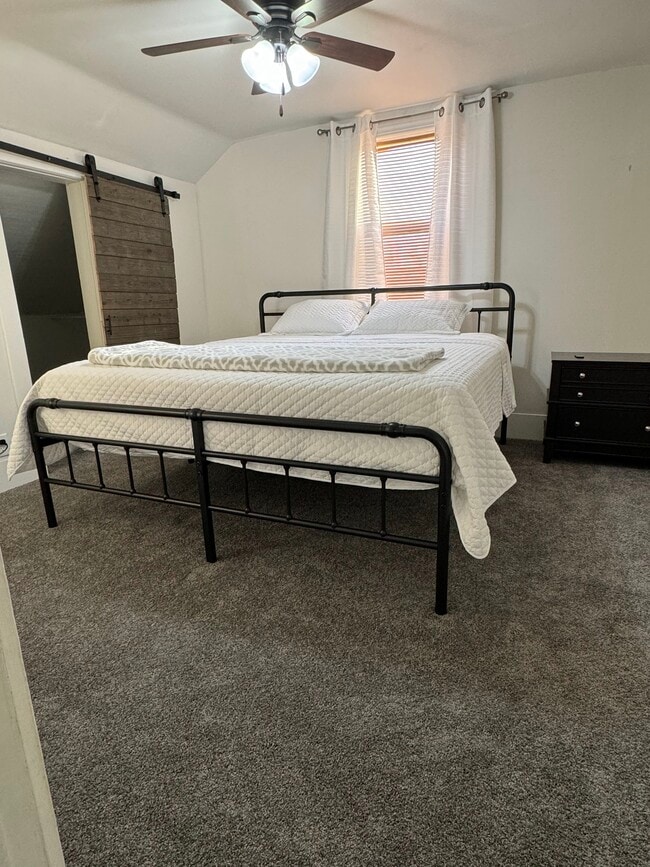 Building Photo - 3920 E Church St