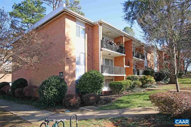 Building Photo - 1800 Jefferson Park Ave