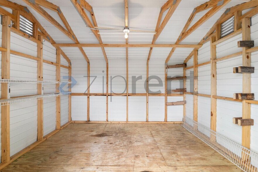 Building Photo - Unit