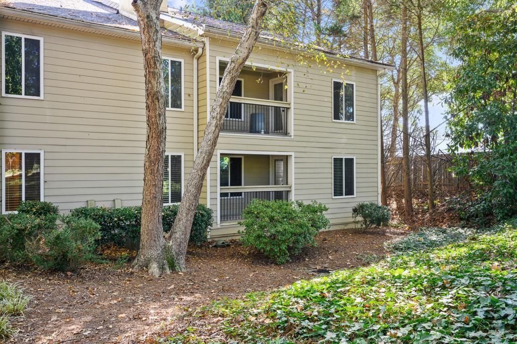 Building Photo - 558 Emory Oaks Way