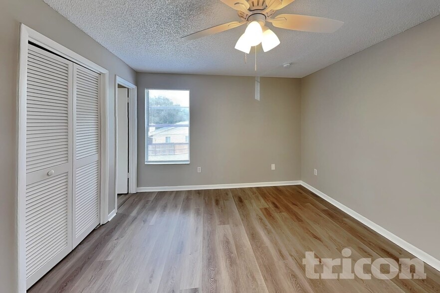 Building Photo - 1604 Palm Leaf Dr