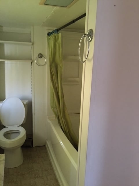 Building Photo - Two Bedroom One Bath Home In Huntington