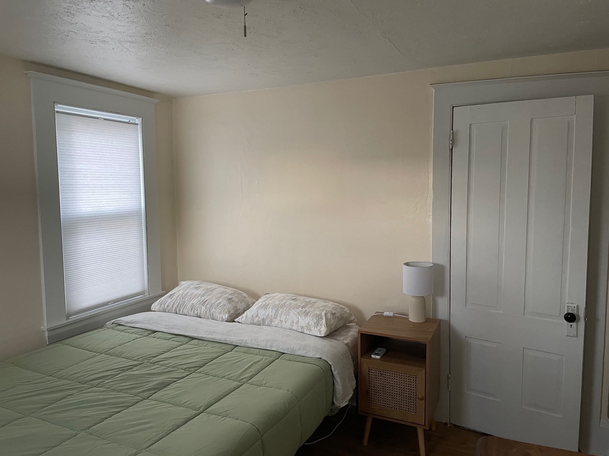 Bedroom 1 - 38 Pool St