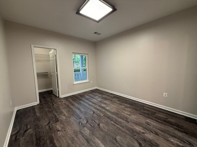 Building Photo - 14301 Rosy Ln