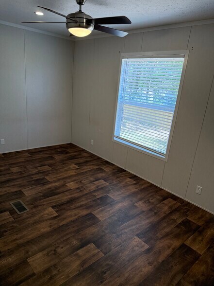 Building Photo - 12270 Venus Dr S