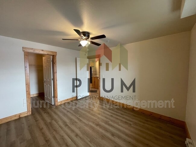 Building Photo - 1245 Waverly St