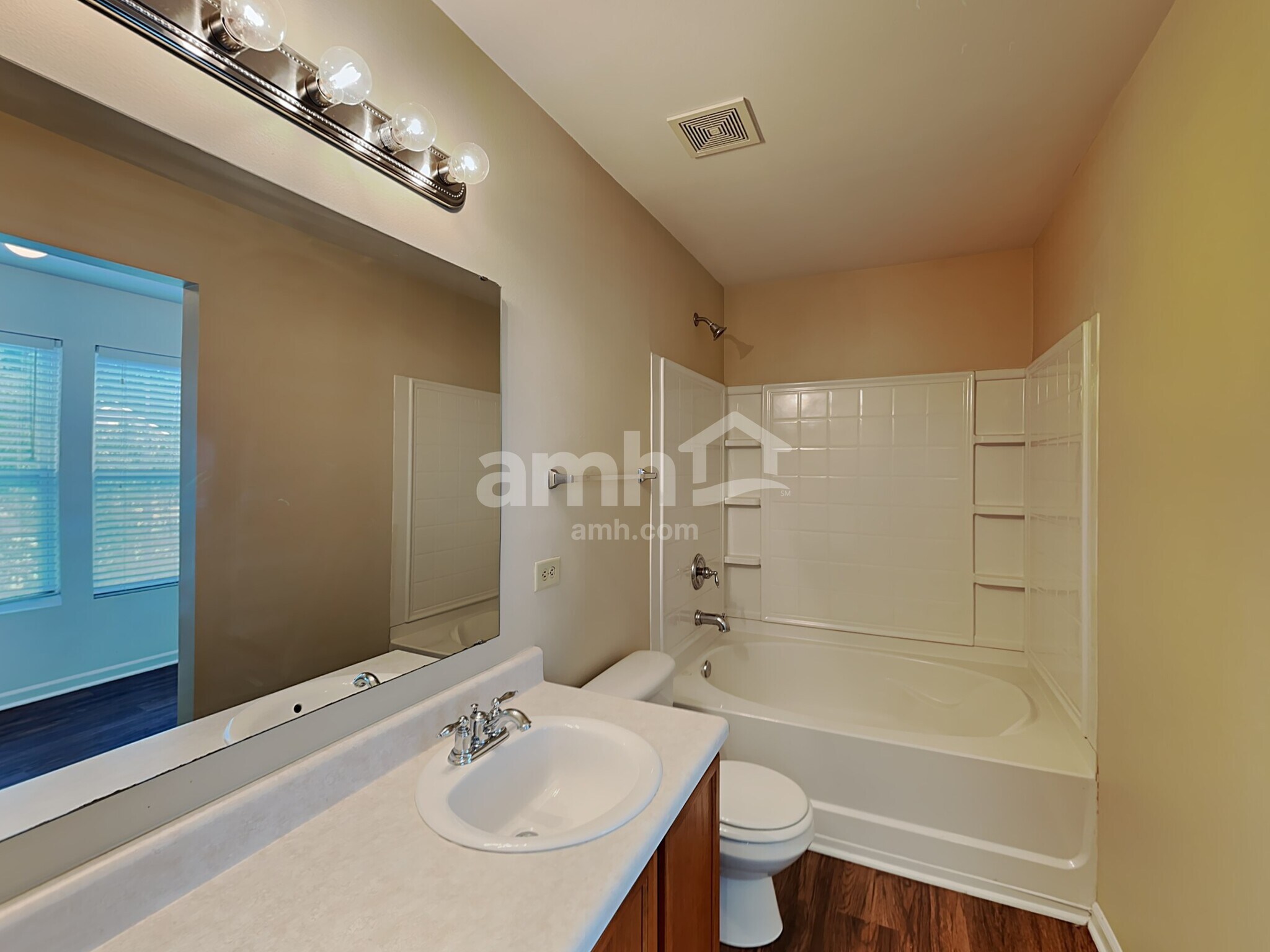 Building Photo - 911 Swearngan Ridge Ct