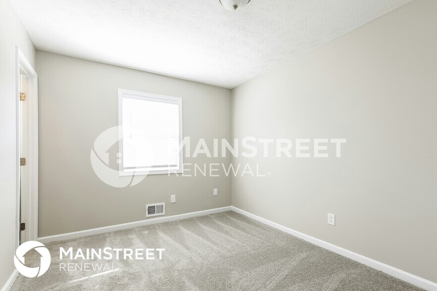 Building Photo - 8471 Avalon Dr