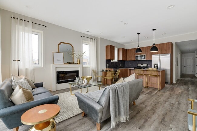 Building Photo - 790 E Irving Park Rd