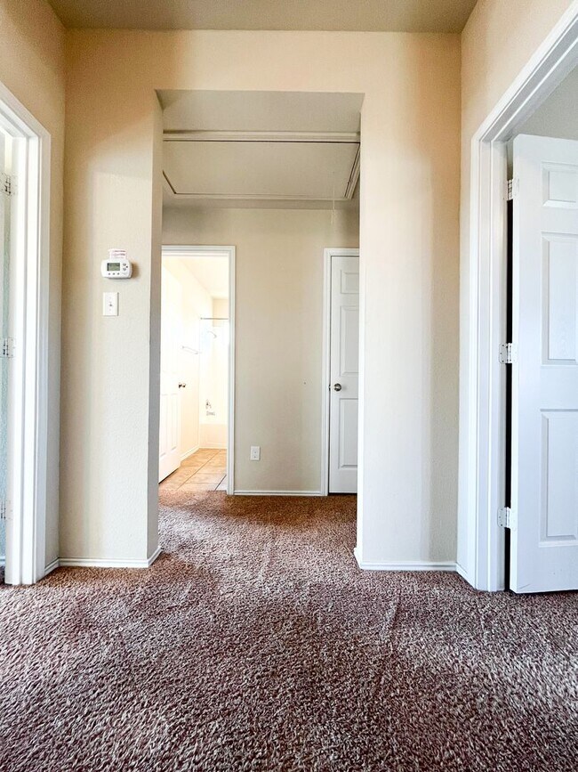 Building Photo - Available NOW!!!! This gorgeous home is located in The Landing Subdivision in Killeen. This home ...