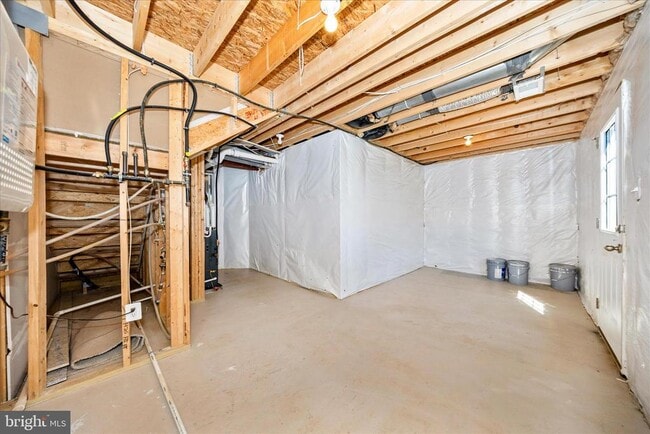 Building Photo - 62 Rhea Dr