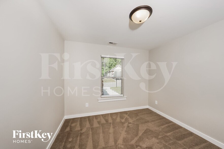 Building Photo - 563 Kincaid Cove Ln