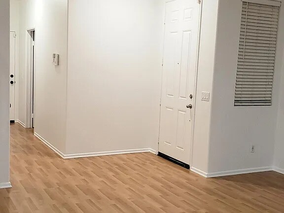 Building Photo - 1517 Laurel Grove Dr