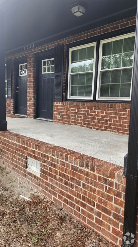 Building Photo - 1008-B Brownlea Dr.