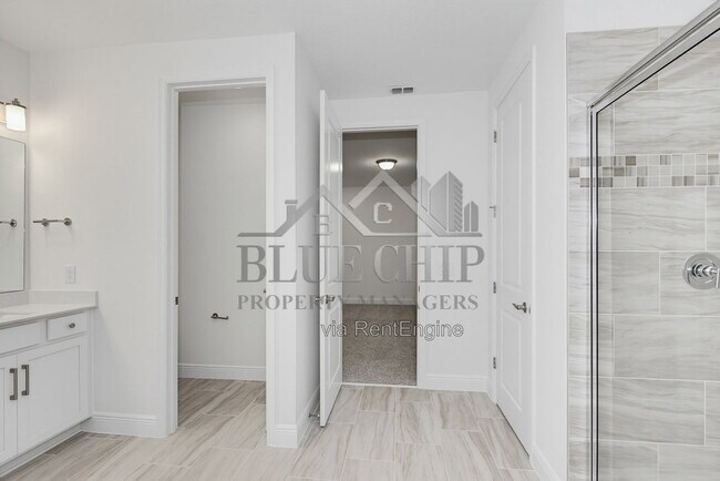 Building Photo - 1217 Pampus Dr