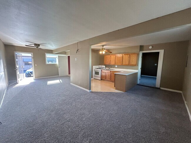 Building Photo - 1441 Coldwell Ave