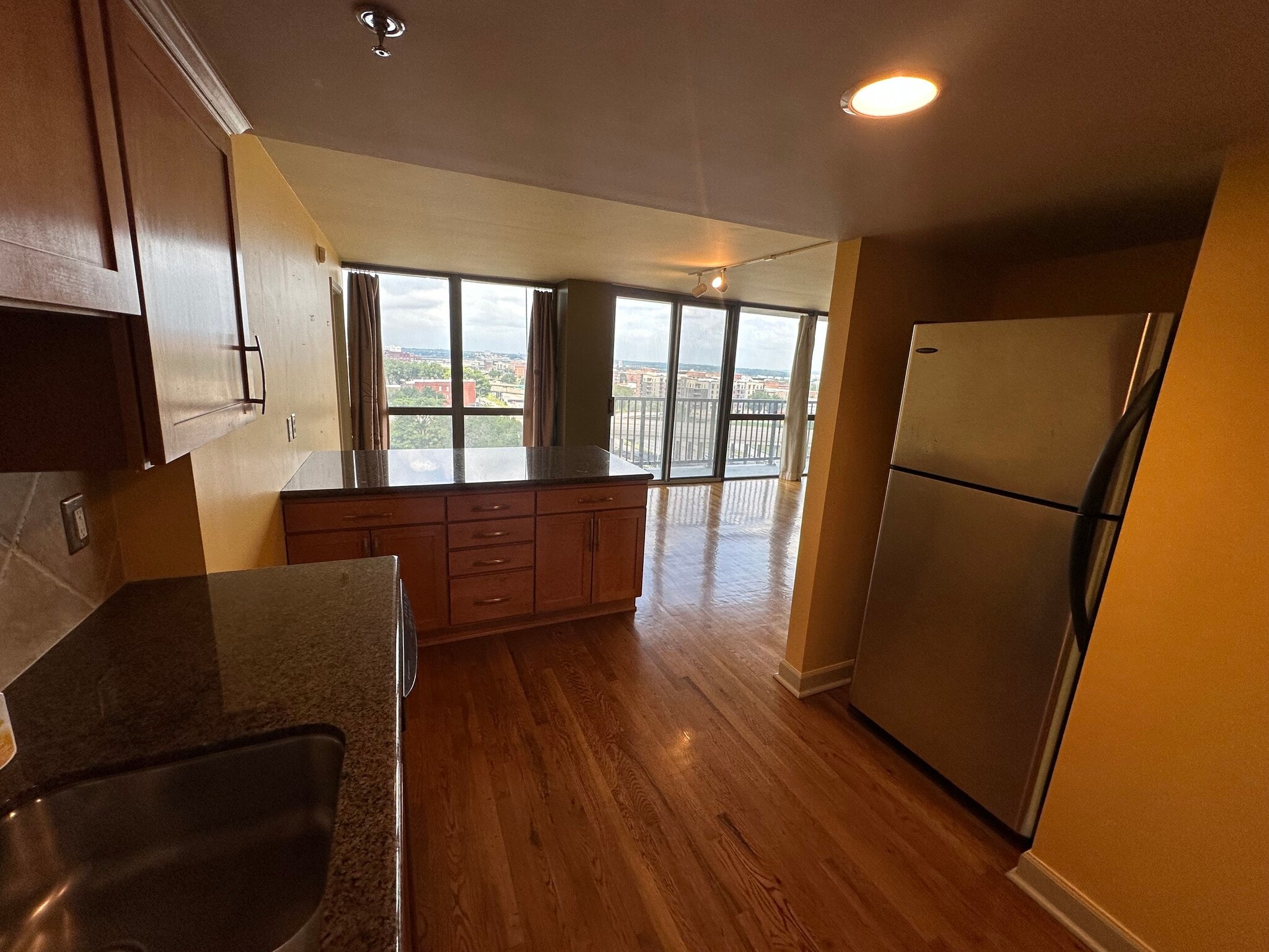 Kitchen looking west - 600 Admiral Blvd