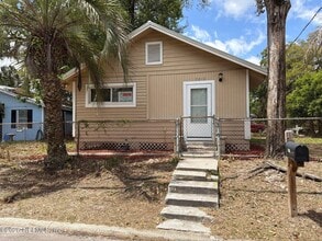 Building Photo - 7210 Elwood Ave