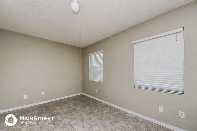 Building Photo - 118 Dahlia Dr