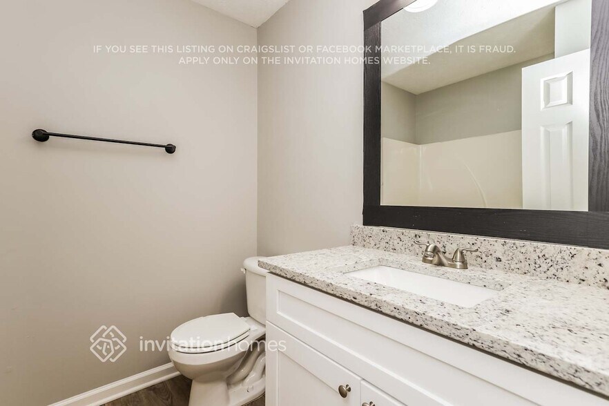 Building Photo - 1004 Buttercup Ln