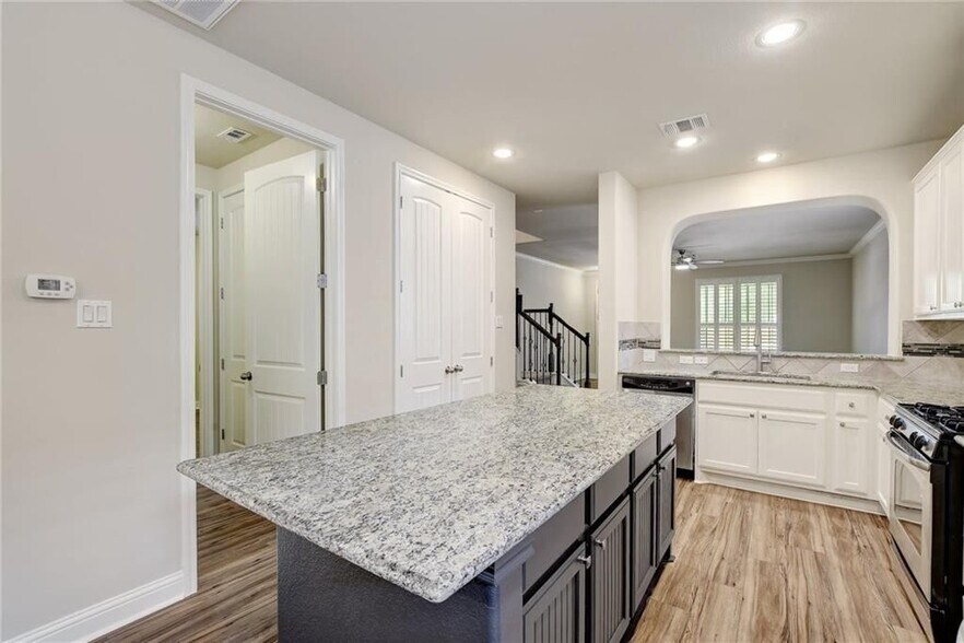 Building Photo - 6012 Whipple Way