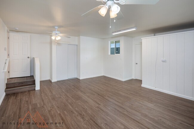 Building Photo - 2133 Metcalf St