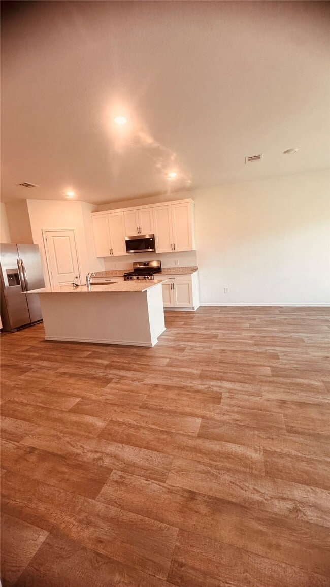 Building Photo - 3019 Glenn Lakes Dr