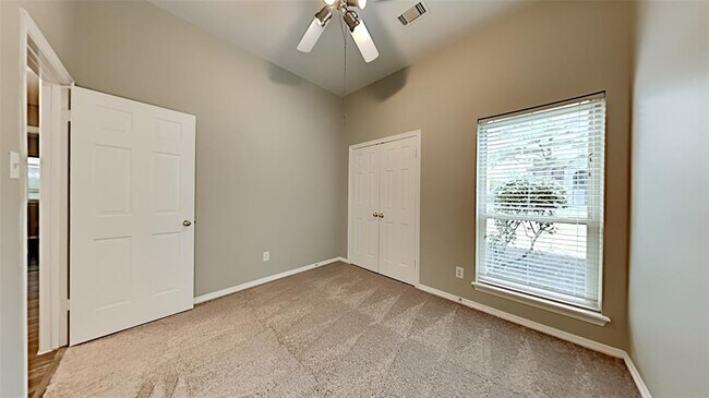Building Photo - 6330 Diamond Rock Dr