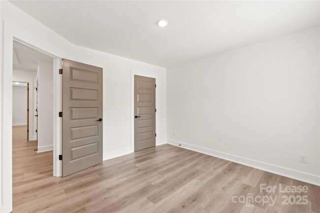 Building Photo - 2019 Wilson Ave