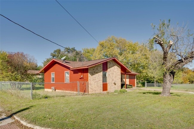 Building Photo - 706 Scenic Dr