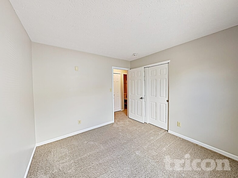 Building Photo - 4830 Countrybrook Ct