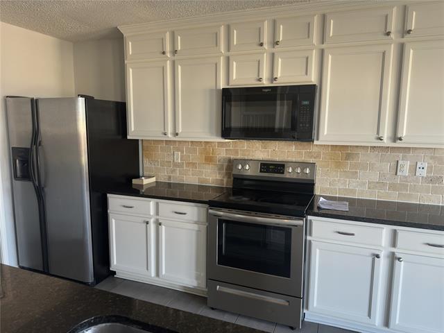 Building Photo - 1744 Hickory Creek Ln