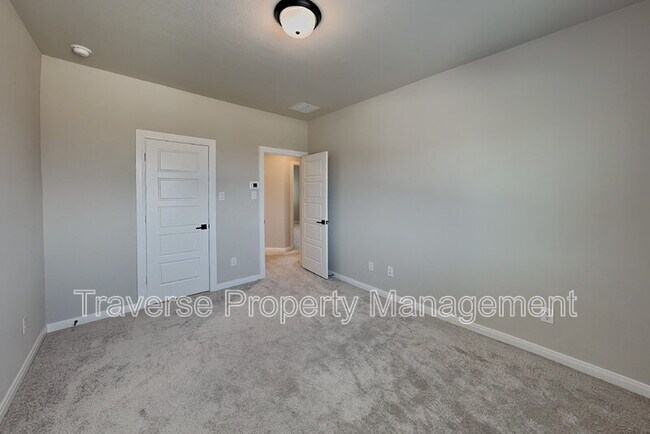 Building Photo - 2013 Tolleson Dr