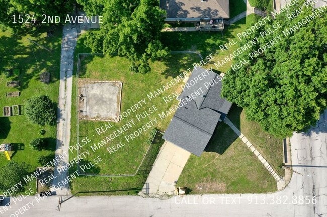 Building Photo - 1524 2nd Ave