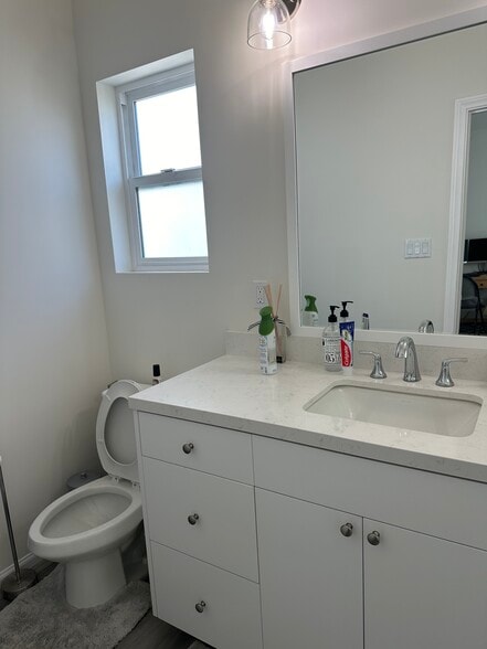 Building Photo - 1010 8th St