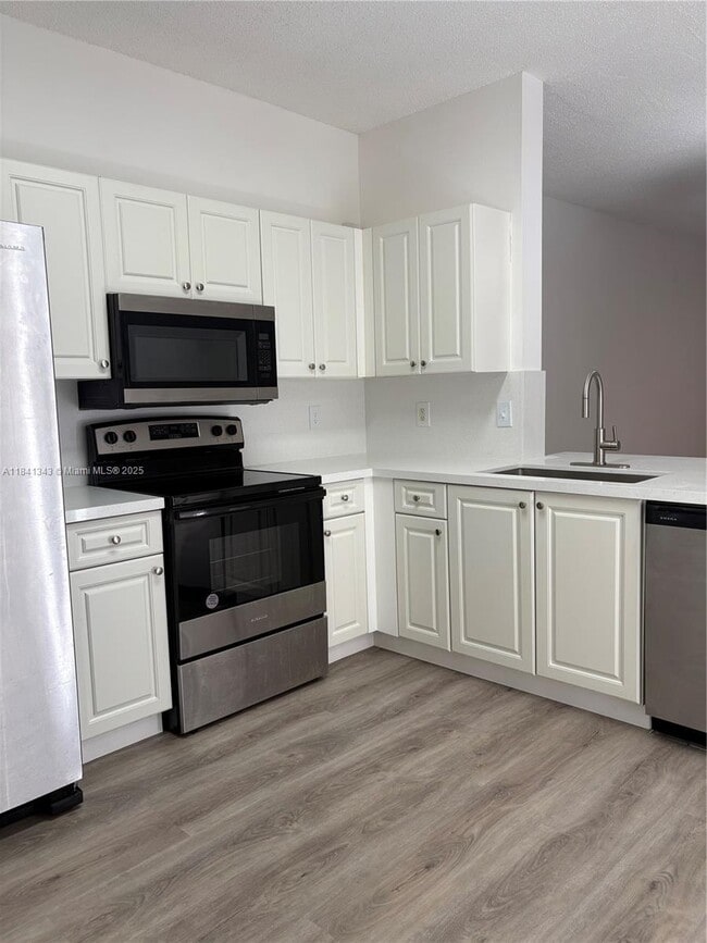 Building Photo - 2256 Salerno Cir