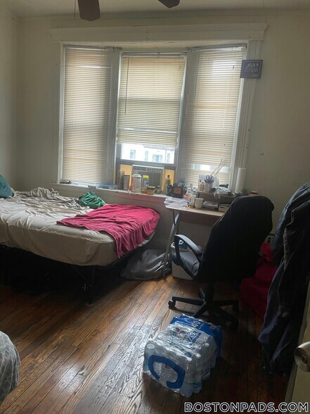 Building Photo - 107 Gordon St