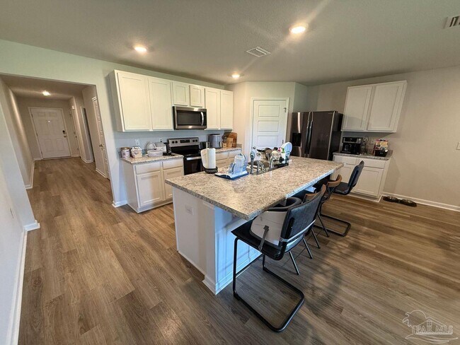 Building Photo - 9732 Angel Oak Dr