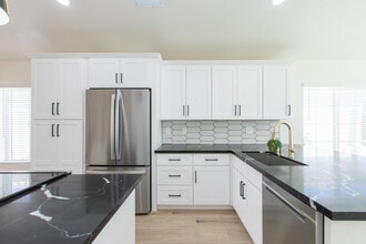 Building Photo - 23554 N 73rd Pl