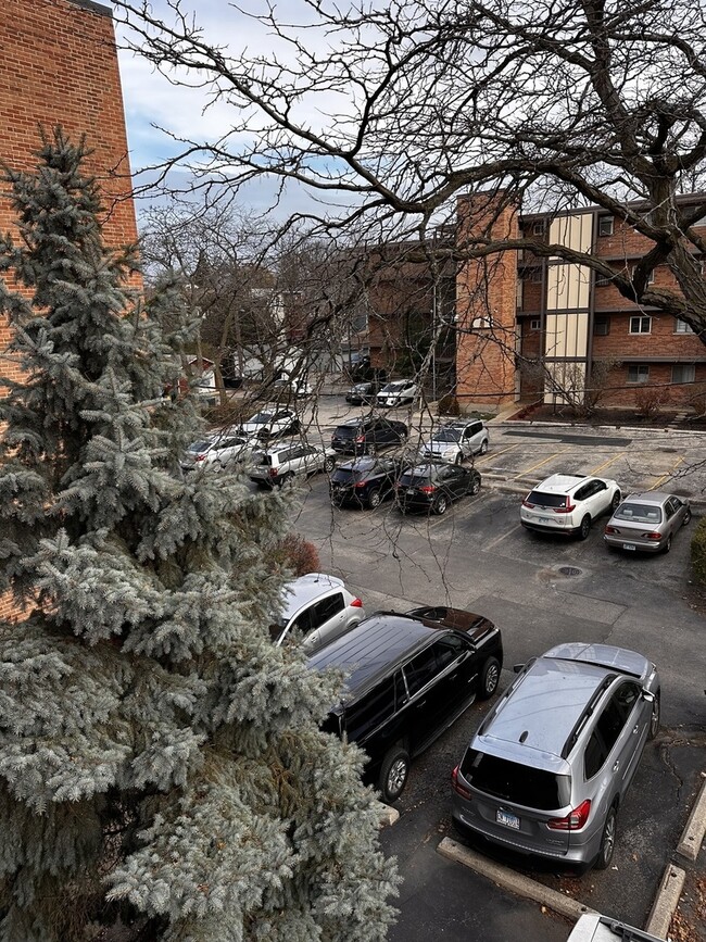 Building Photo - 6961 N Oakley Ave