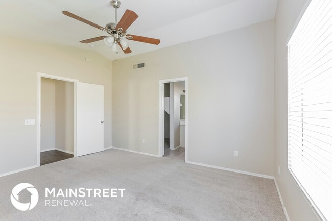 Building Photo - 10464 W Reade Ave