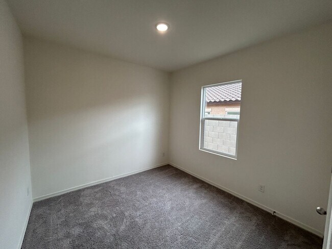 Building Photo - 20120 W Palo Verde Dr