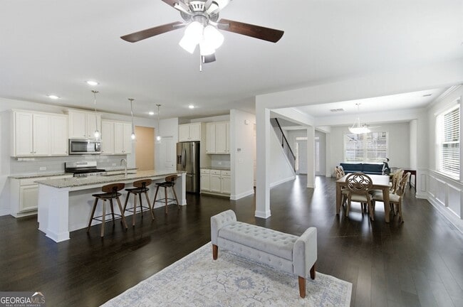 Building Photo - 1415 Dahlia Dr