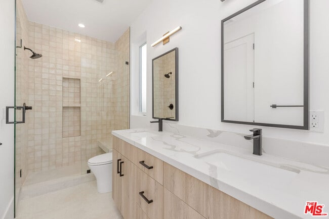 Building Photo - 3839 Wade St