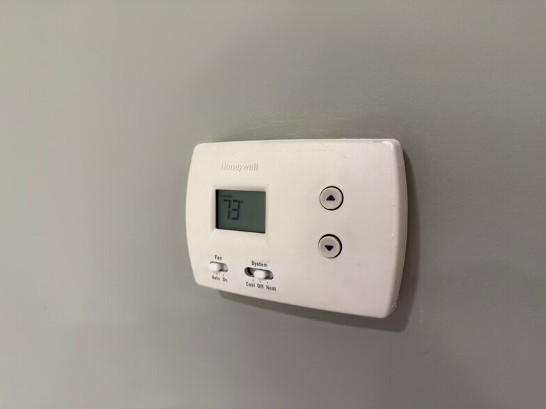 Building Photo - 9926 Haldeman Ave