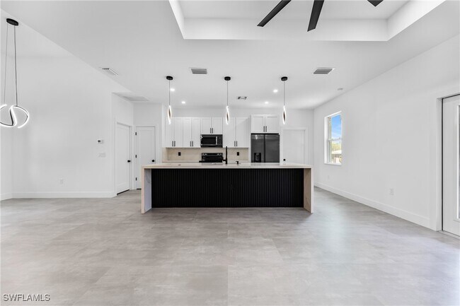 Building Photo - 706 Coolidge Ave