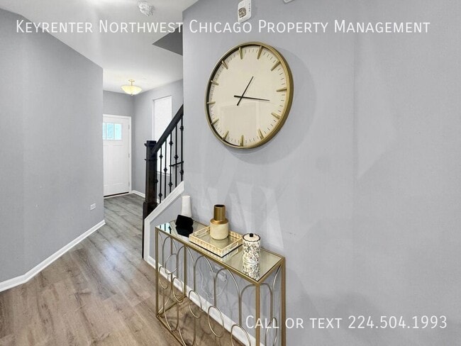 Building Photo - 142 Roslyn Pl