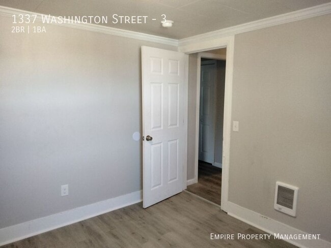 Building Photo - 1337 Washington St